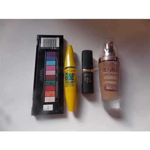 Basic Make Up kit including red lipstick, Mascara, Eyeshadow and Foundation [24-7-kit]