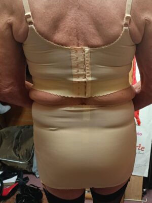 beige-girdle-fromback-withlongbra-amanda
