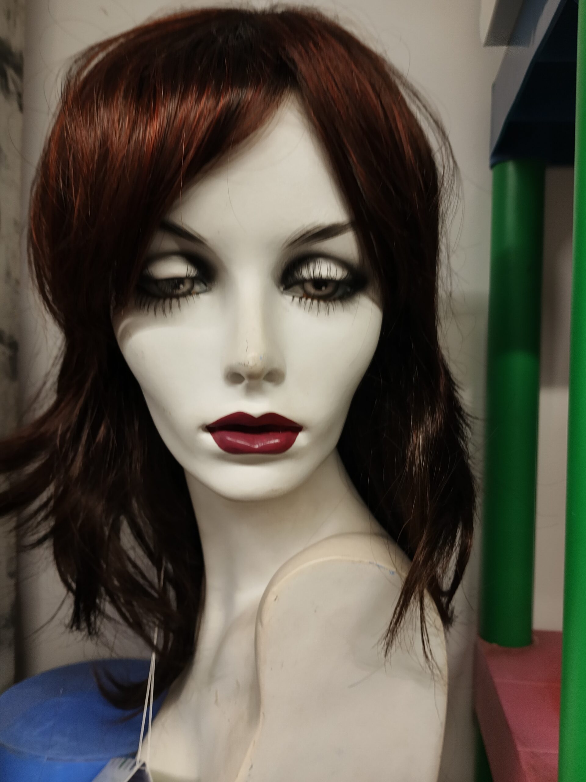 mira-meduim-wig-chocolate-chestnutfront